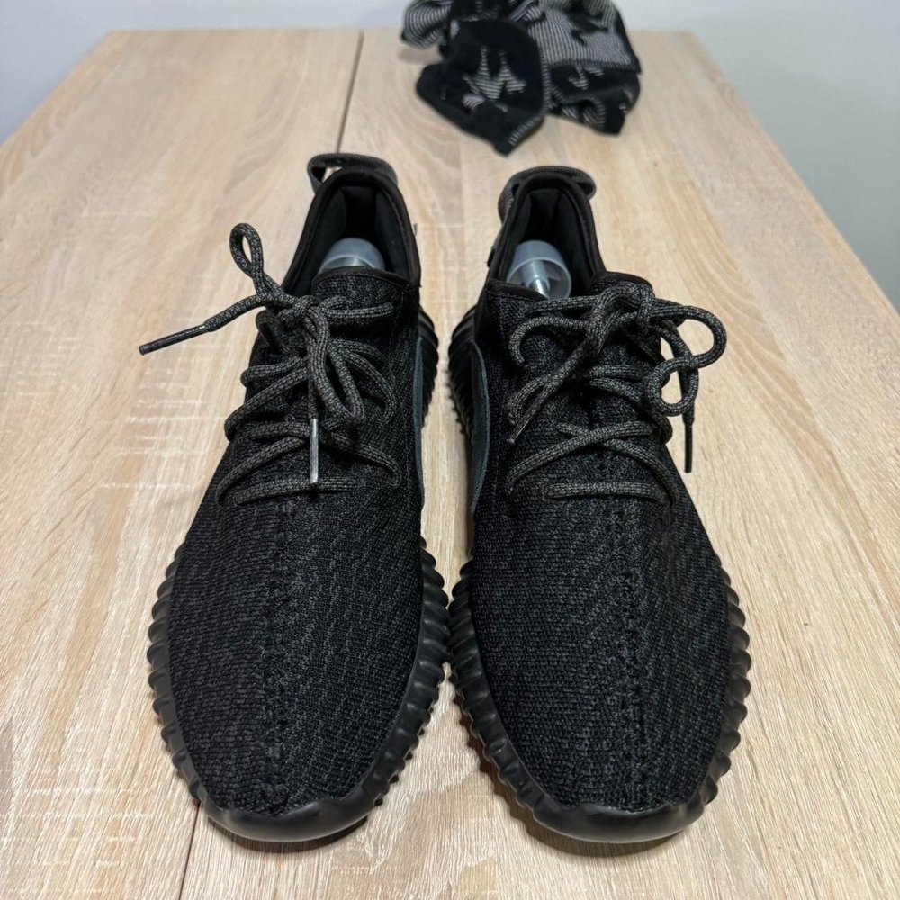 Yeezy Pirate Black (2015)